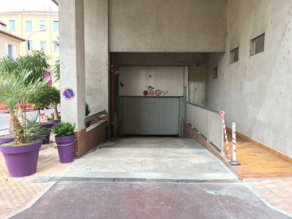Studio Avec Parking Prive Au Coeur De La Ville Menton Exterior foto